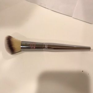 IT Brushes for Ulta Flawless Blush Brush #227